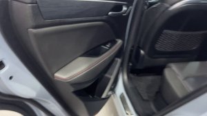 Доводчики дверей в Geely Tugella