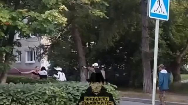 Массовая потасовка в барнаульском поселке Южный смотреть онлайн