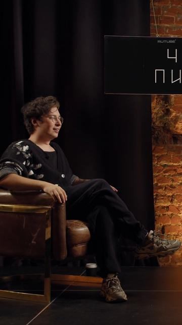 Я -САМЫЙ ПОПУЛЯРНЫЙ КНИЖНЫЙ БЛОГГЕР В ЮТУБЕ!