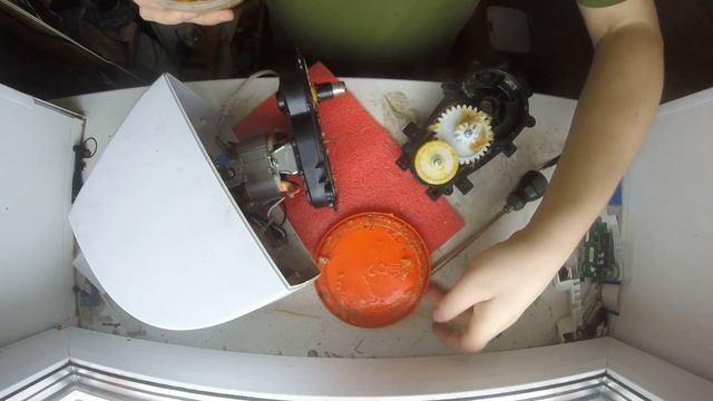 Ремонт электромясорубки RMG-1231 смотреть онлайн