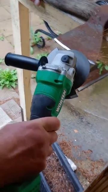 Заточка топора с помощью УШМ — быстро, просто, эффективно