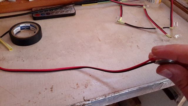 Музыкальная машинка из картона (пока ещё на доработке)