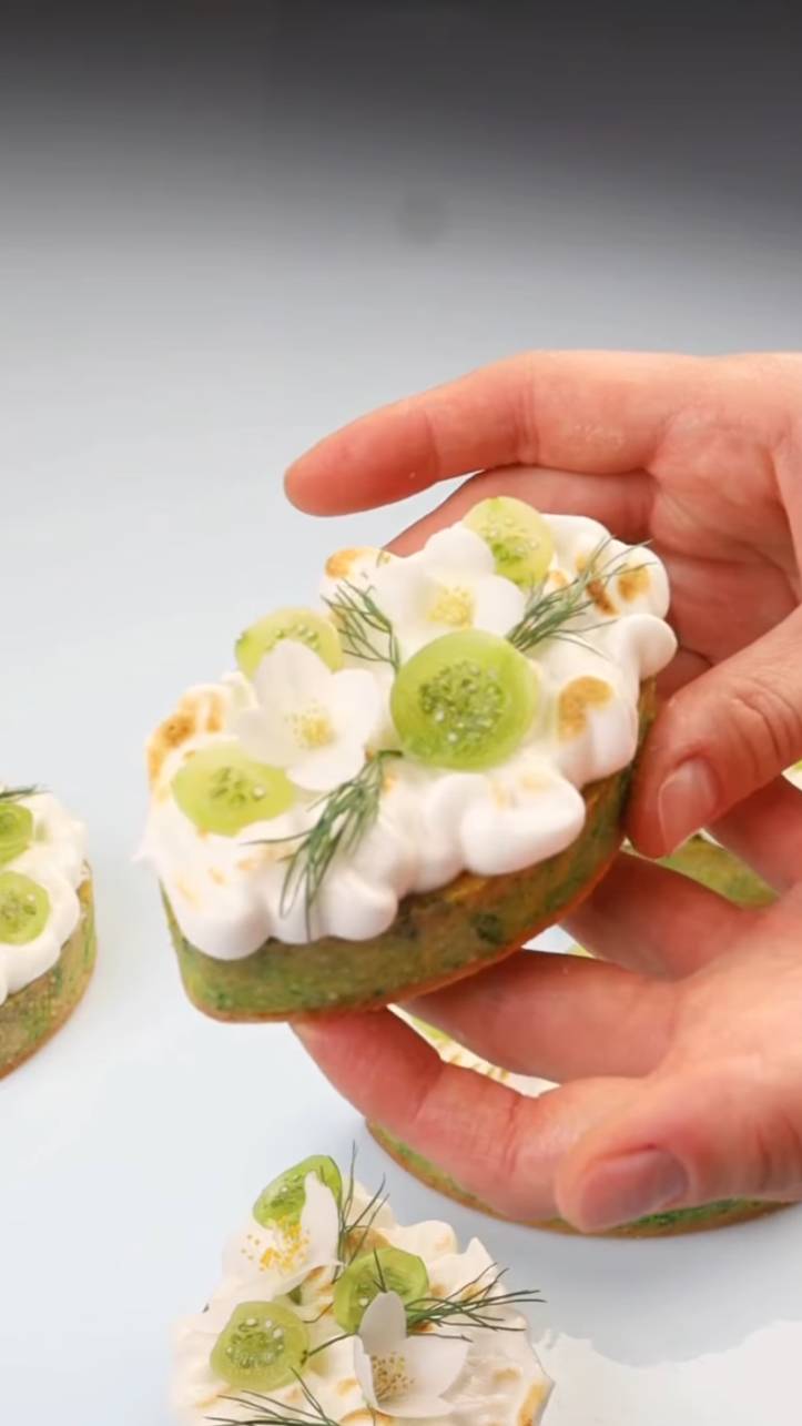 Делимся рецептом легких, нежных и невероятно вкусных тарталеток Крыжовник Жасмин смотреть онлайн