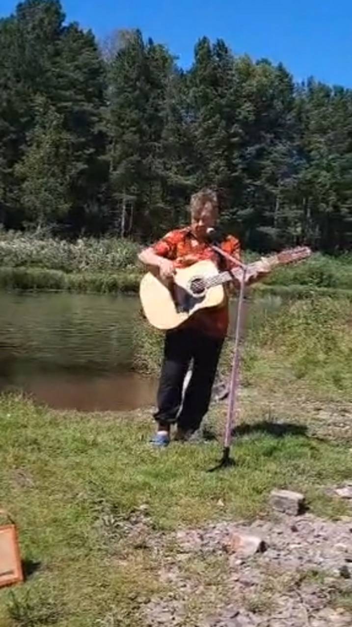 Поёт Юрий Дзюба на Золотом Китате. Кузбасс! смотреть онлайн