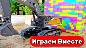 МУЛЬТИКИ ПРО МАШИНКИ И СТРОЙКУ ДЛЯ ДЕТЕЙ 🚗 ИГРАЕМ В ИГРУШЕЧНЫЙ КРАН И ЦВЕТНОЙ КОНСТРУКТОР