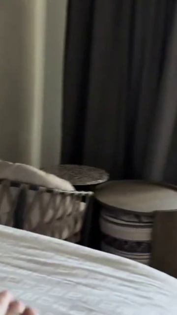 ГРЯЗНЫЙ НОМЕР В ОТЕЛЕ 5* смотреть онлайн