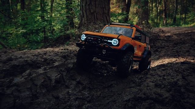 Рев мотора на бездорожье с моделью Yikong Bronco 1/8 смотреть онлайн