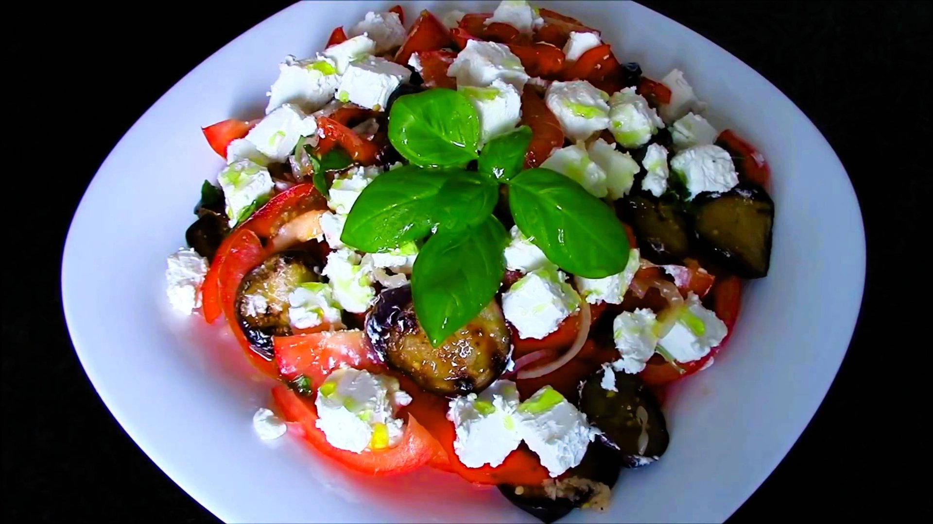 Летний салат из баклажанов с рассольным сыром смотреть онлайн