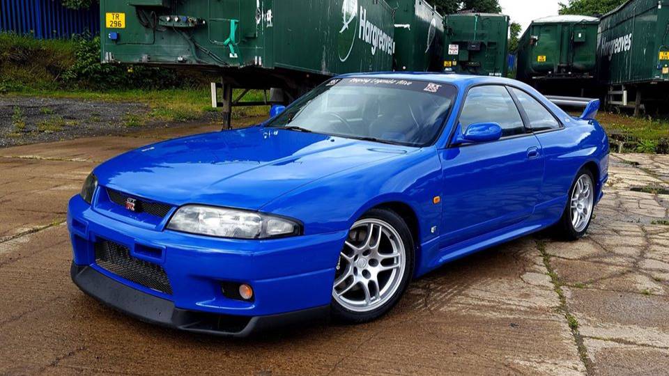 INNO 64 Nissan Skyline GTR (R33) смотреть онлайн