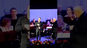 Не слышны в саду даже шорохи. Евгений Кунгуров