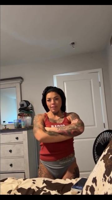 Kelle смотреть онлайн