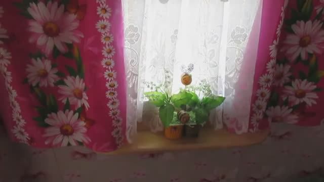 УКРАШАЕМ ОКНО в УЛИЧНОМ ТУАЛЕТЕ смотреть онлайн