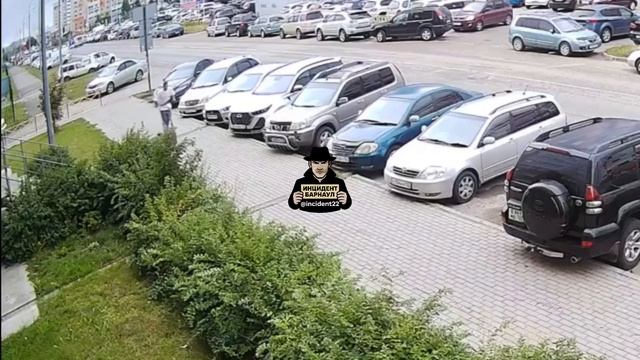 ДТП с самокатом на ул. Взлетной в Барнауле смотреть онлайн