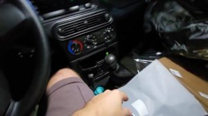 Купил солнцезащитную шторку на лобовое для Нивы Тревел.