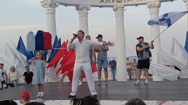 Сергей Хижняк. "За Россию! За Донбасс!". Фрагмент песни.