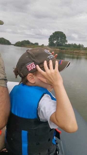 Я помню мир где жили люди, а в людях честь, любовь и доброта, ну а сейчас одни лишь судьи и души про