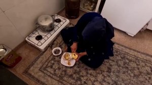 Сами готовится к школе. Тайбех неустанно борется за успех.