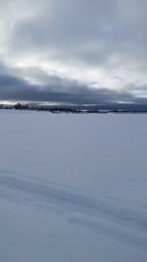 занесённый снегом город