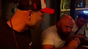 💥Анатолий Сульянов и Мага Исмаилов вышли на улицу к своим фанатам