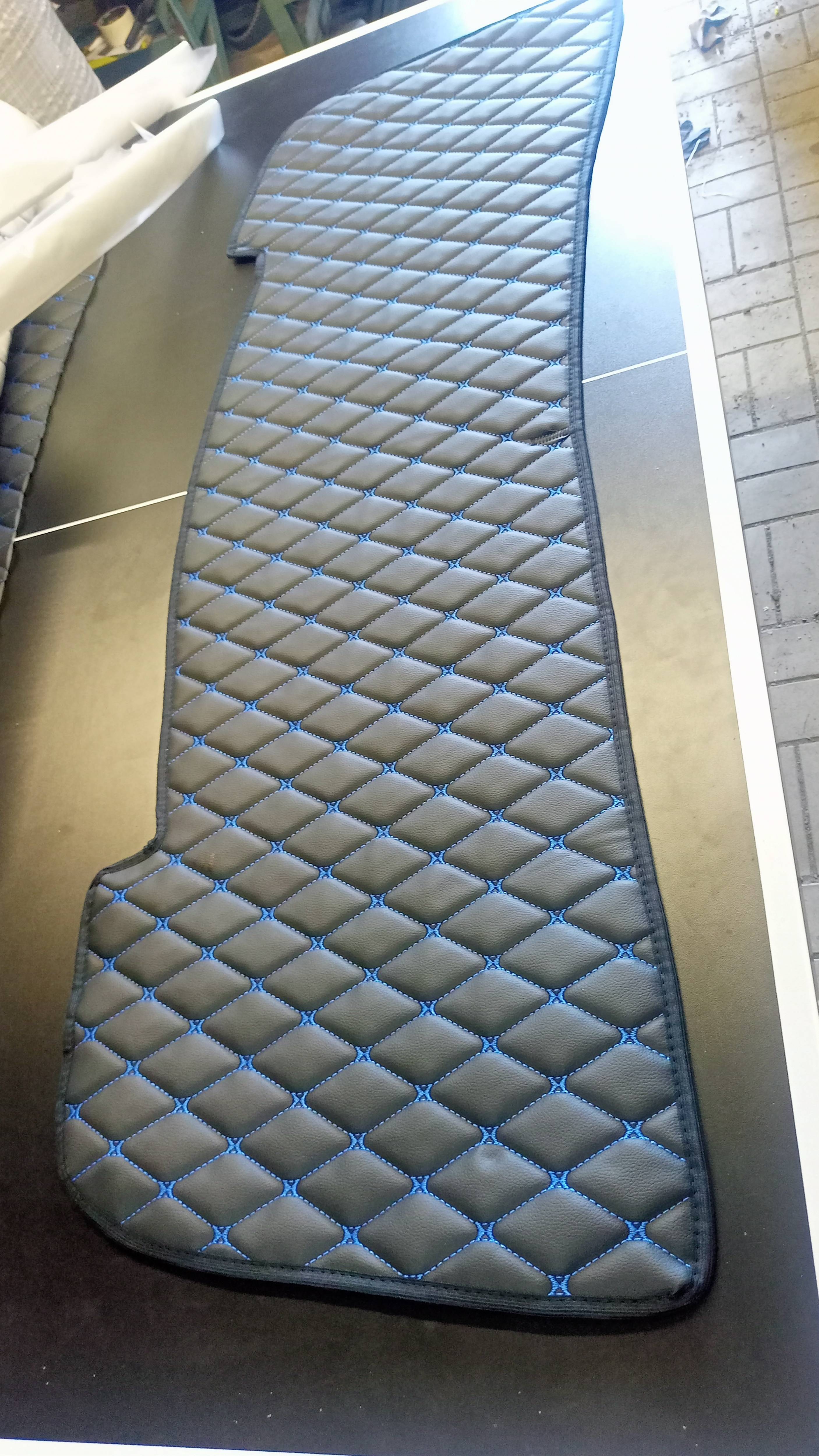 Шьем ковры с эко кожи