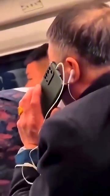 Жена: Чем занимаются твои друзья?