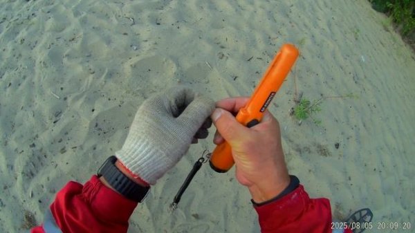 Поиск металлоискателем Minelab X-Terra Pro на песке