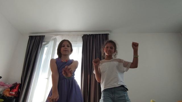 мы с сестрой пытаемся повторить подборку по миру денди но мы только в одной одежде!!! смотреть онлайн