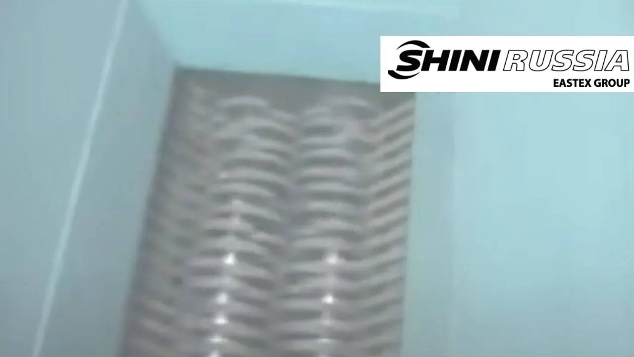 Демонстрация работы шредера для пластика SHINI серии SGS смотреть онлайн