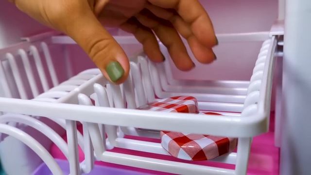 Видео Куклы Феи Винкс для девочек. Игры в пластилин Play Doh. Готовлю игрушкам! смотреть онлайн