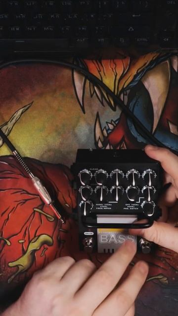 Что за крутилки на бас-гитарной педали смотреть онлайн