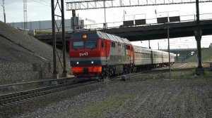 Тепловоз ТЭП70БС-217 с приветливой бригадой.