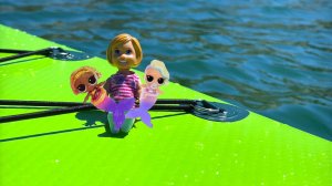 ДИАНКА ПАРТИЗАНКА😁 СБЕЖАЛА кататься на сапборде без мамы куклы Барби истории Даринелкатв