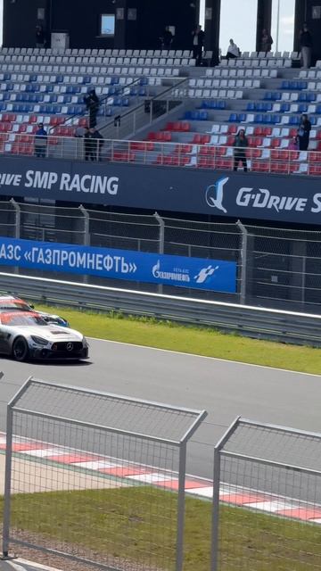 🏎 Гоночные заезды на спорткарах BMW и Porsche в Санкт-Петербурге