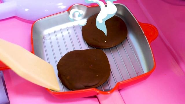 Герои в Масках в гостях у Принцессы! Игры для детей Готовлю Игрушкам. Игры в готовку смотреть онлайн