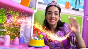 Готовлю игрушкам! Сборник видео для детей с игрушками и лепка из пластилина Плей До