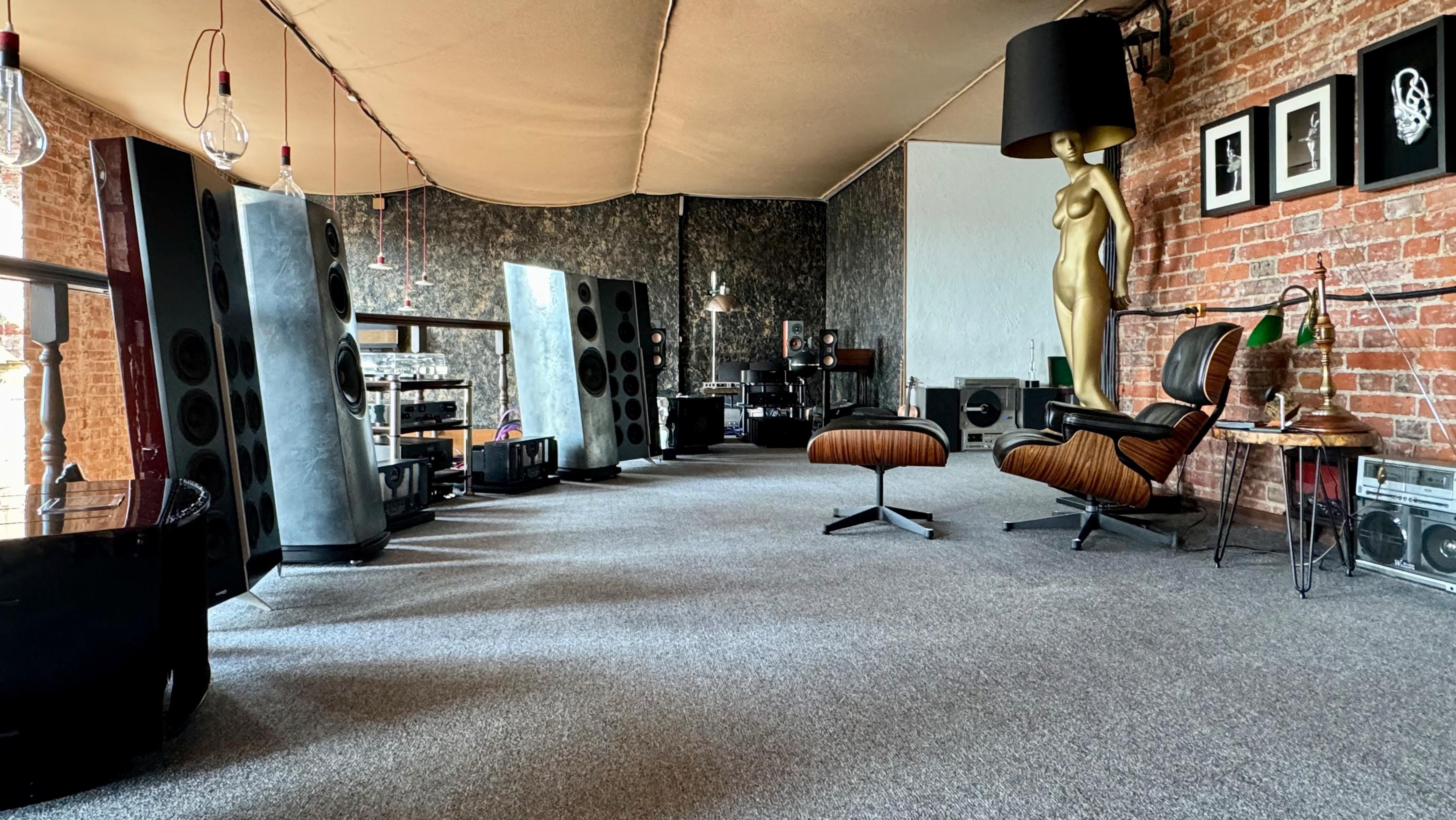 High-End Audio Showroom HiFi Bureau