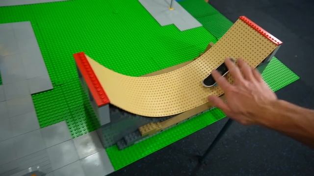 I Built A LEGO Fingerboard Park!!
