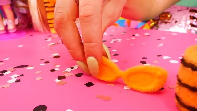 Нашли новые куклы! Распаковываем На На На сюрпризы для детей! Игры одевалки и игровые наборы смотреть онлайн