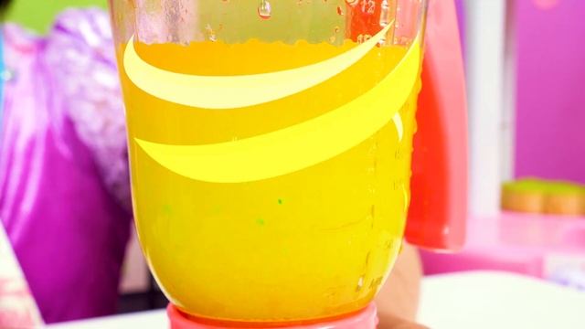 Фруктовый снег для куклы Эльзы Холодное Сердце! Готовлю игрушкам — игры в готовку для детей смотреть онлайн