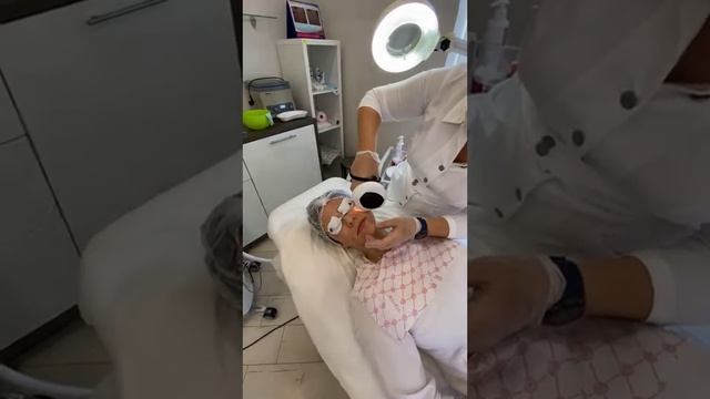 ✨ Фотоомоложение на Lumecca InMode: прямой эфир с процедуры Как убираем пигмент и сосуды | Краснодар смотреть онлайн