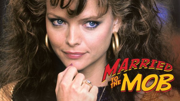 Замужем за мафией | Married to the Mob (1988)