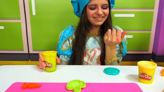 Готовлю игрушкам! Игрушки Свинка Пеппа и согревающий суп. Развивающие видео для детей смотреть онлайн