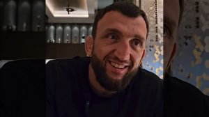 😄Муслим Салихов признался, что нокаутировал Александра Шлеменко на ведомственных соревнованиях.