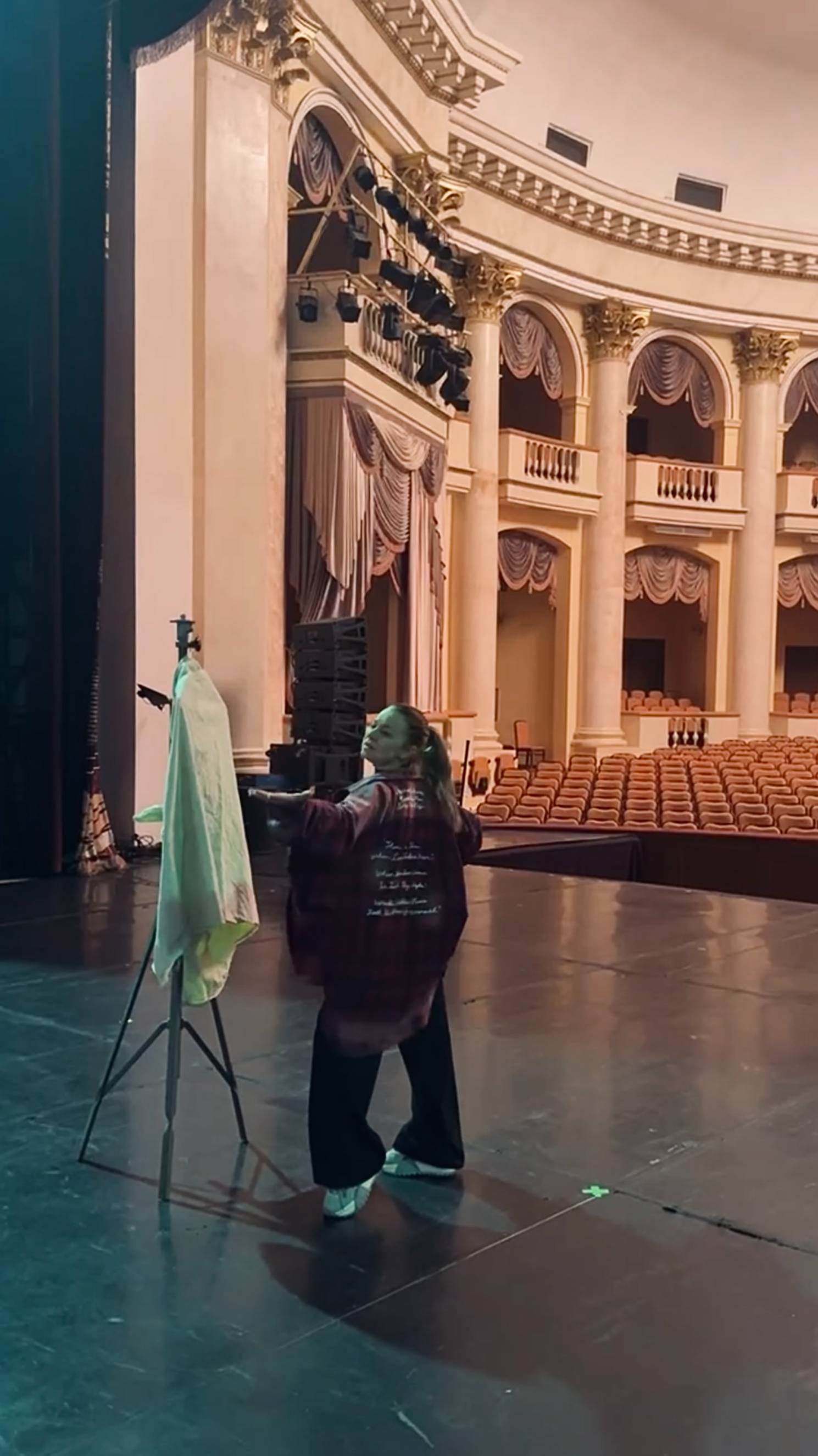 Могут ли манекены танцевать балет? Бежар и Версаче. Путешествие в театральную историю с 