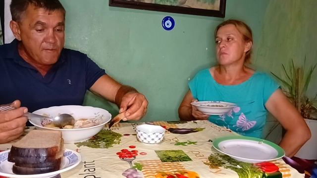 Жизнь в деревне Юра и Лариса