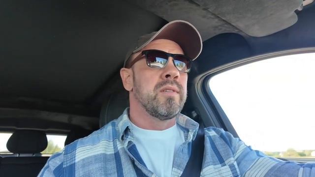 одинаковые, бесполезные и беспомощные смотреть онлайн