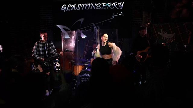 Mariam - No Roots By Alice Merton