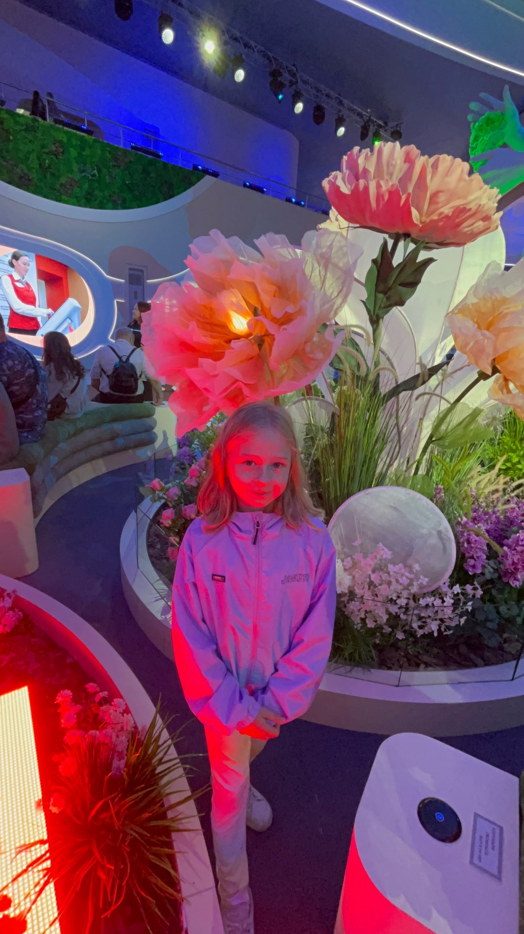 Бесплатный отдых в Москве для детей и взрослых. Фестиваль Москва 2030 в Гостином дворе, о главном смотреть онлайн