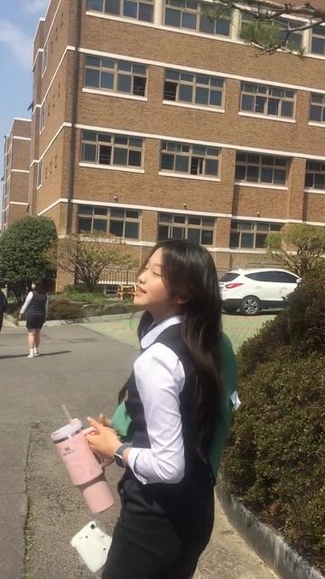 1 + 학교탐방하러 가볼까아~?✿∘˚˳°∘ смотреть онлайн