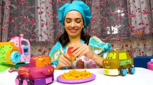 Игры в готовку с Пластилином Плей До! Готовлю игрушкам макароны с сосисками!  Видео про машинки